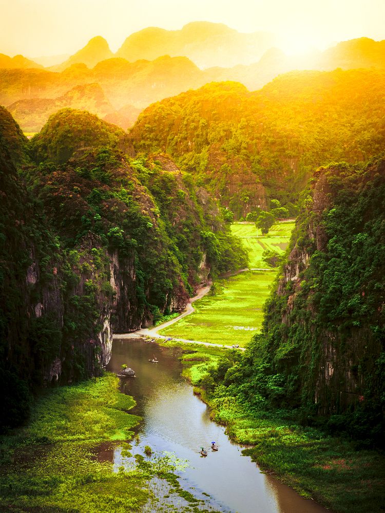 Photograph by Dinh Van Thinh