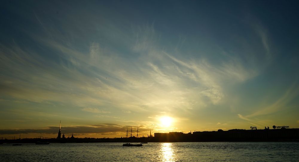 Закат над Петербургом май 2021