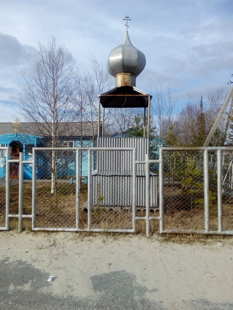 Старая колокольня, первый храм в городе.