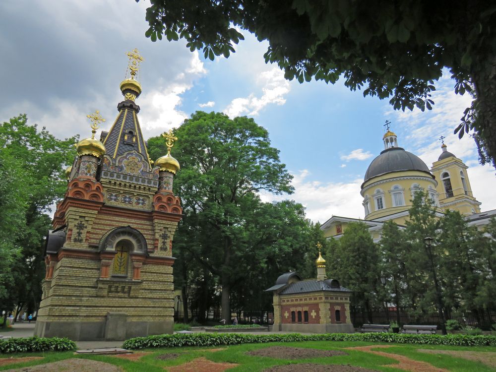 Chapel-burial vault of the Paskevichs and the Cathedral of Saints Peter and Paul in Gomel