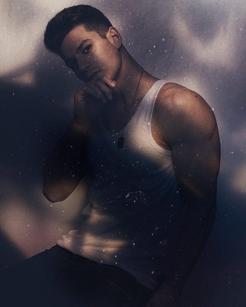 Photograph by Jmi Welansee