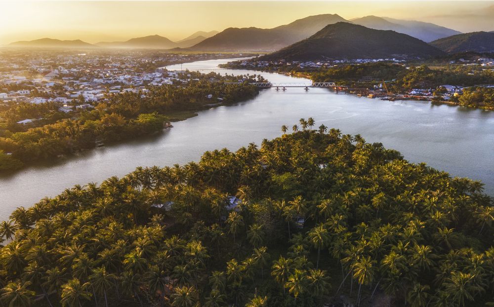 Photograph by Tran Khoa