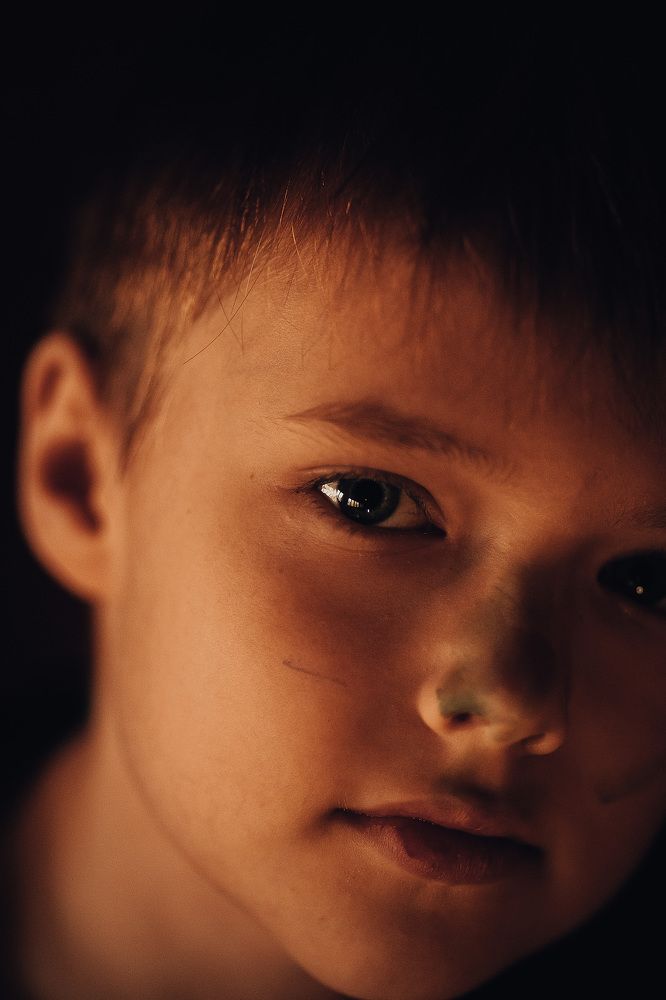 Всё тёмное скрывает в себе светлое, всё светлое скрывает в себе тёмное...