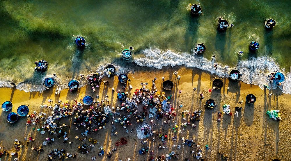 Photograph by VU CUONG