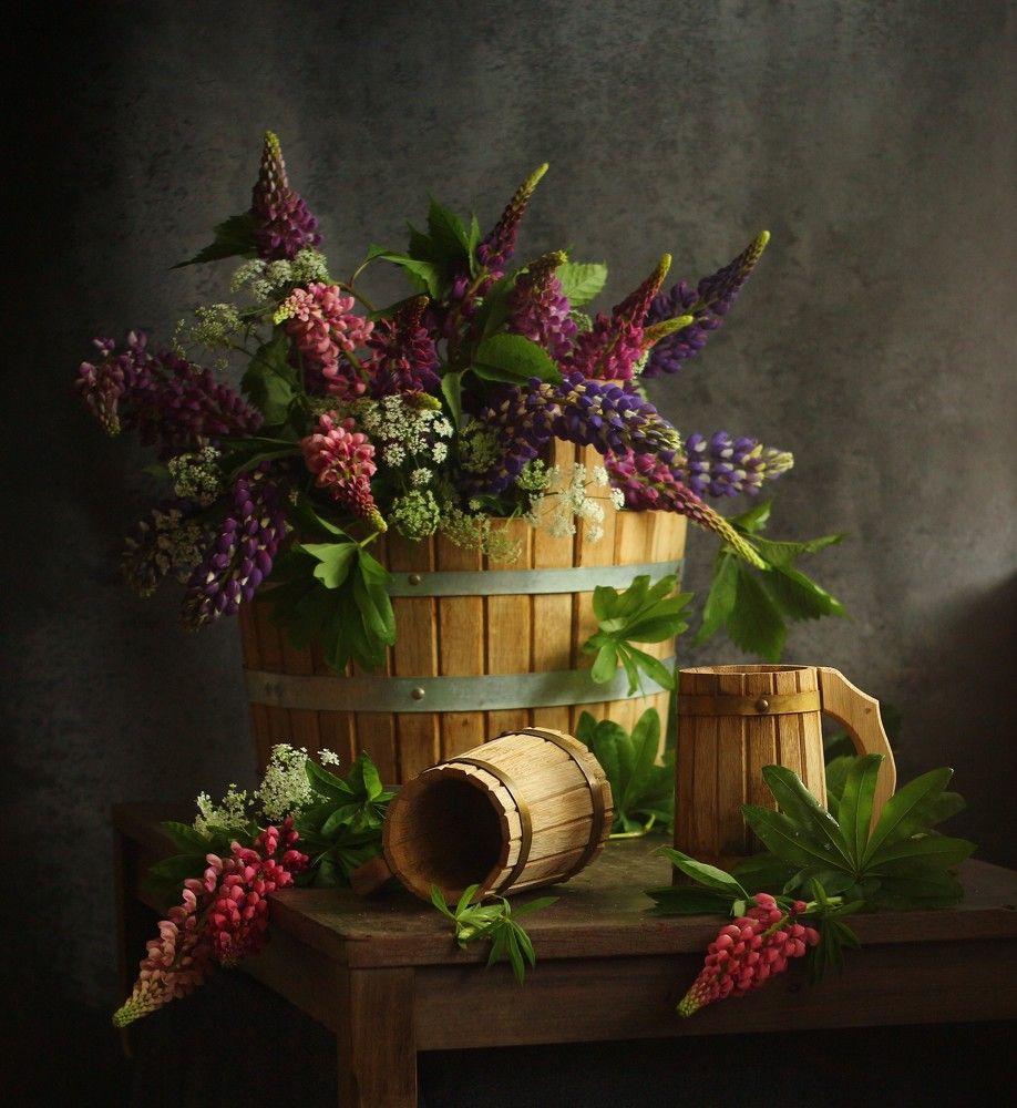 С люпинами..