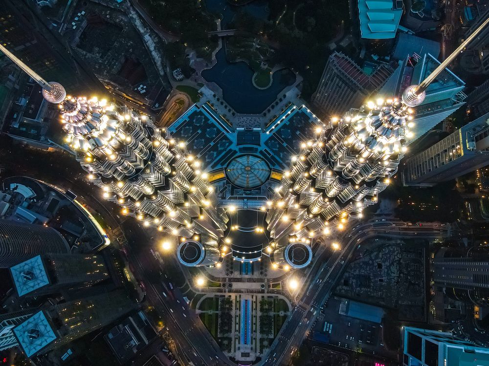 Petronas Twin Tower at night
