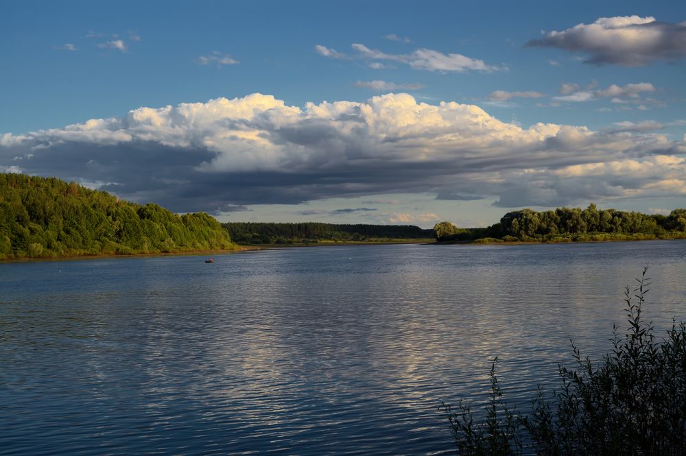 Туча над Окой