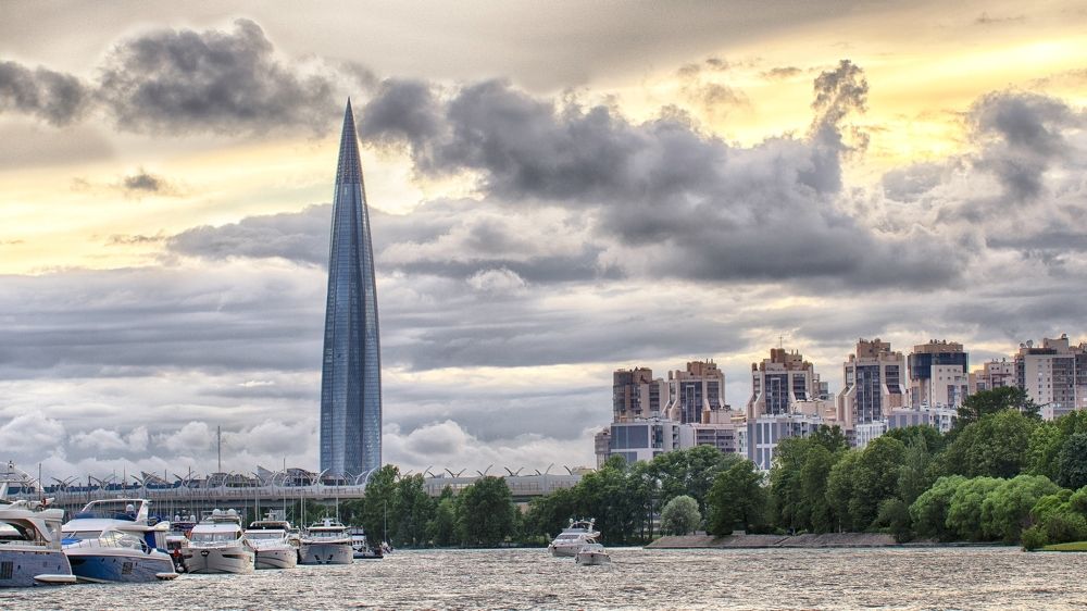 Башня, штормовой закат