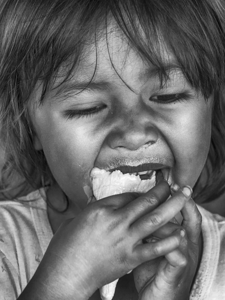 Photograph by BUI QUANG VU