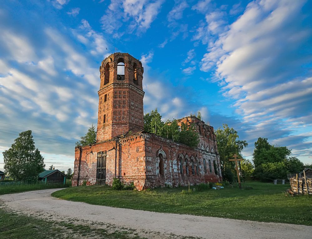 Жизнь природы на святых руинах