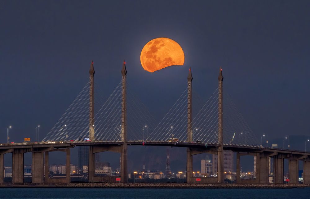 Moonrise at penang bridge