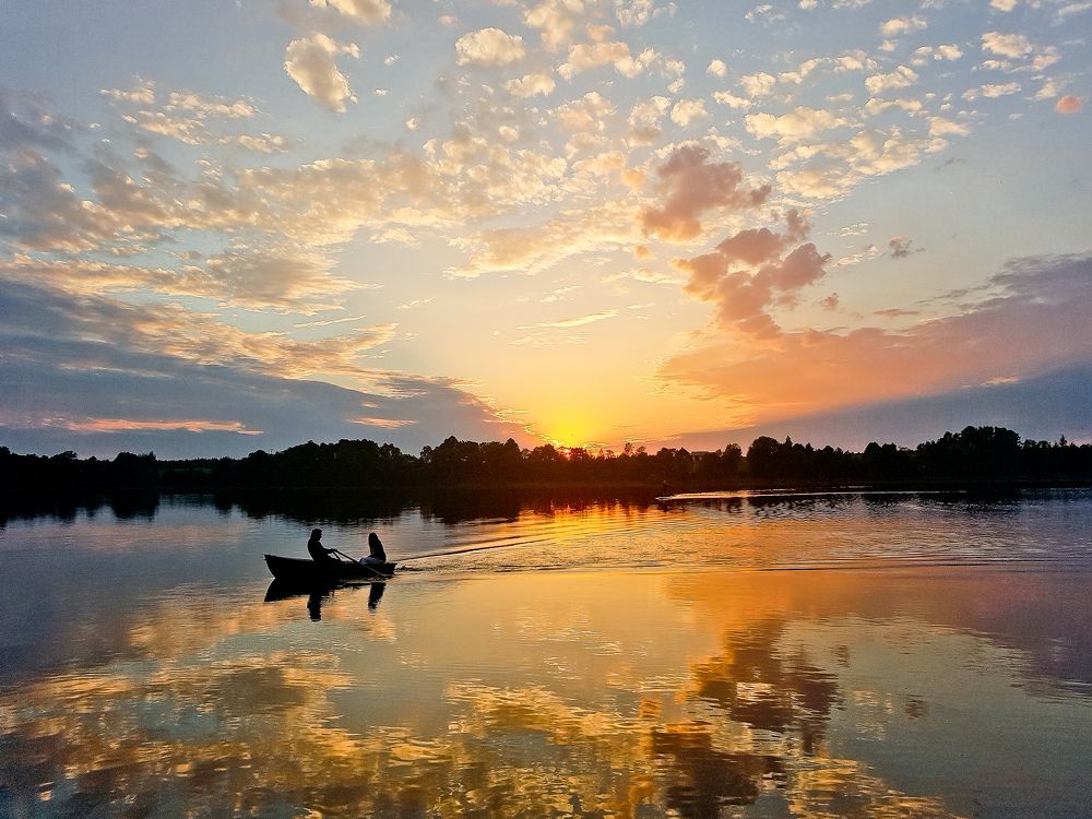 Unforgettable sunset at the lake.
