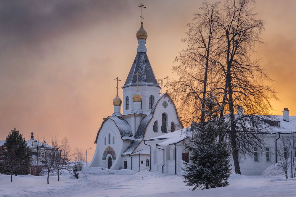 Храм в честь иконы Божией Матери "Всецарица"