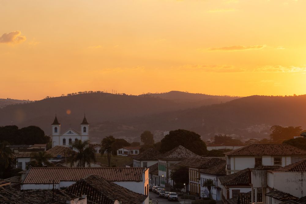 Pôr do sol no centro histórico de Santa Luzia Minas gerais Brasil