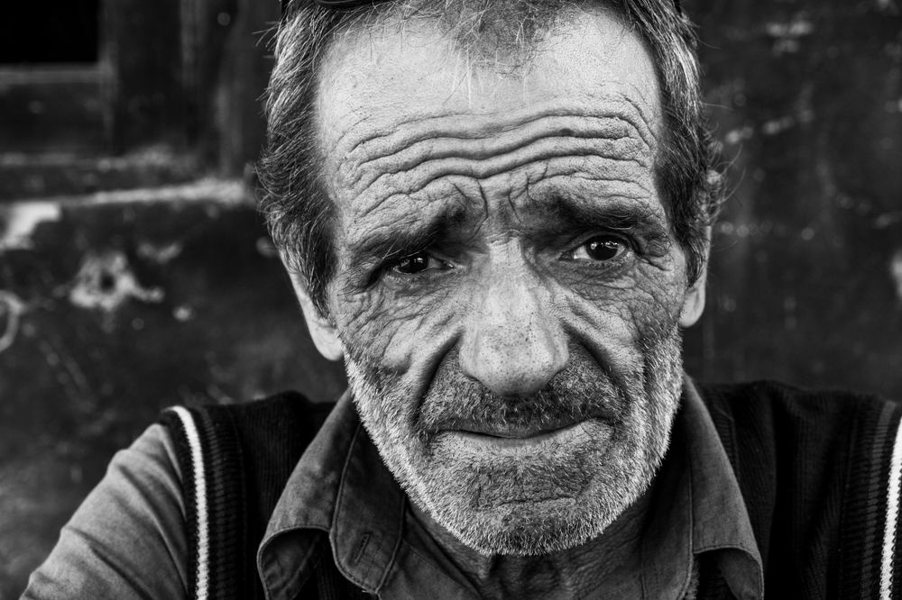 Боль поколений в глазах.