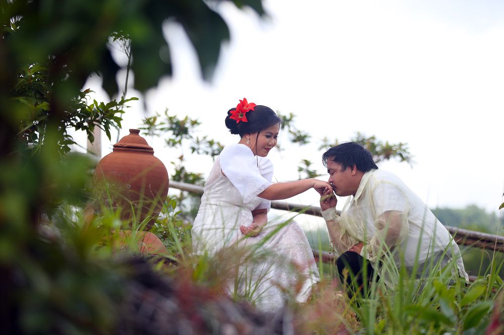 The Filipiniana Wedding Tradition