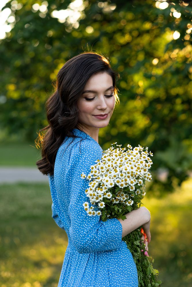 Юлия и ромашки