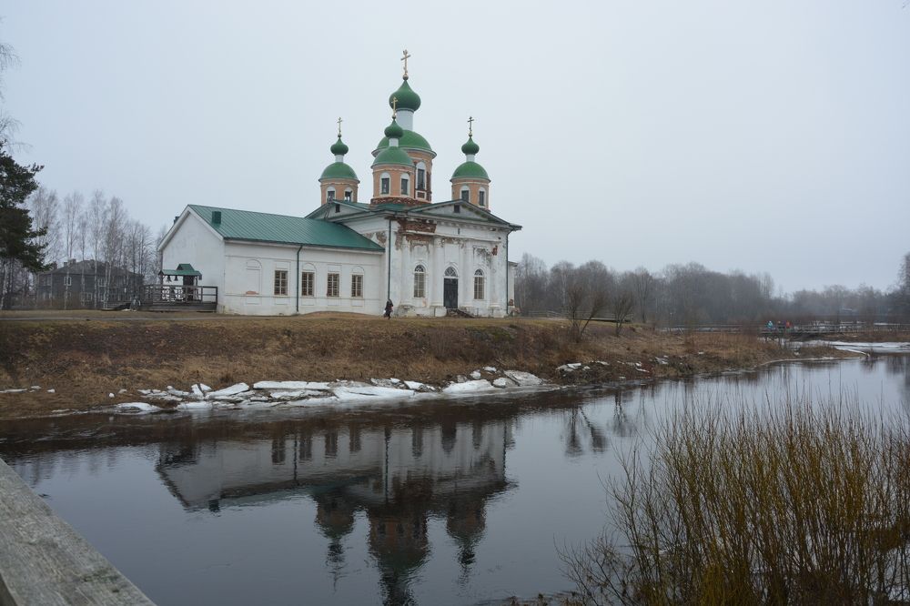 Олонец. Собор Смоленской иконы Божией Матери. Река Мегрега.