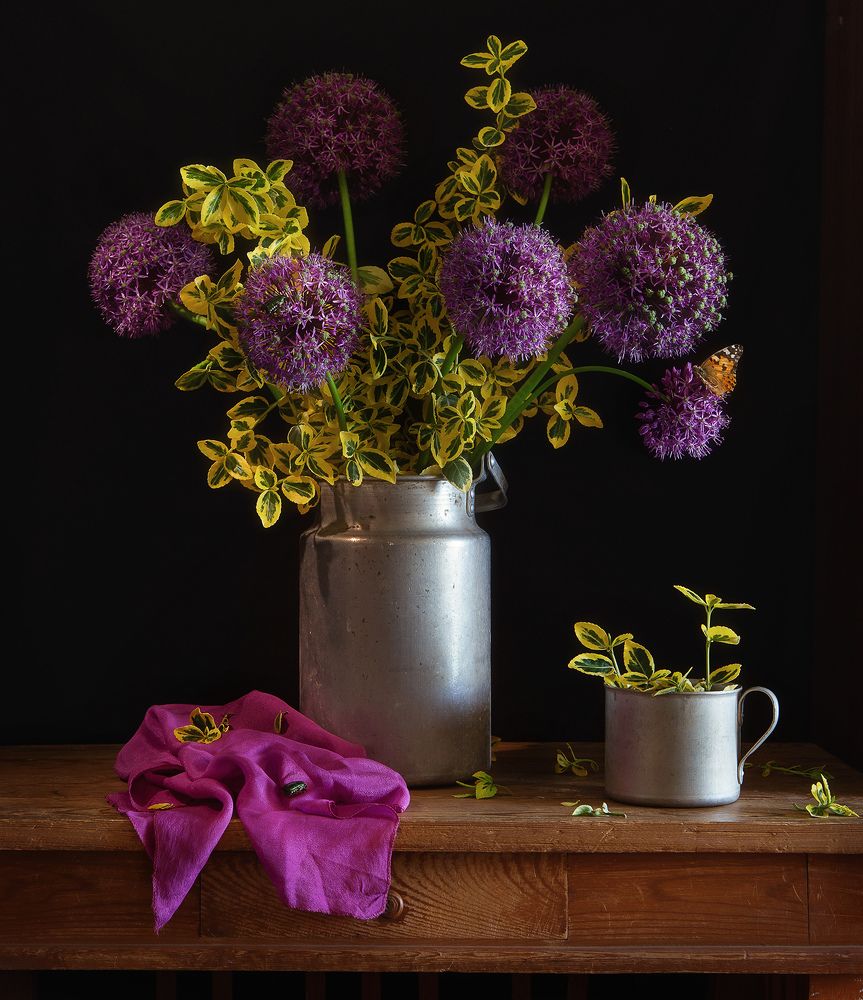 натюрморт с бересклетом