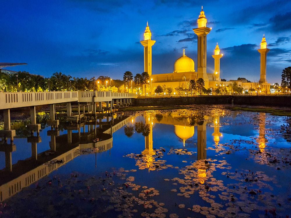 Photograph by Vuong Nguyen