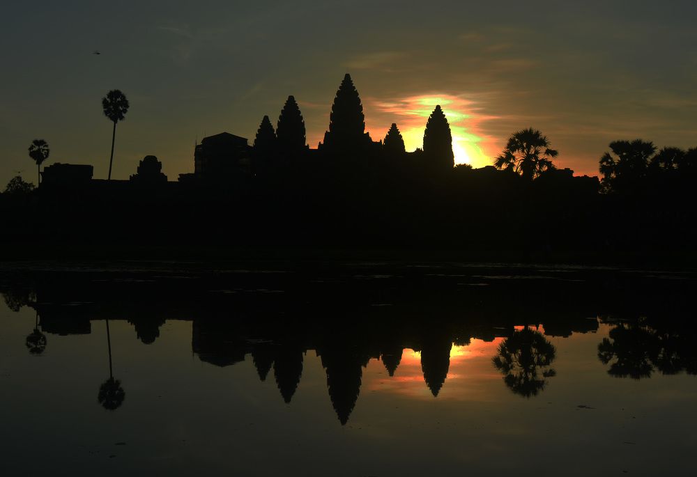 Angkor wat in morning sun