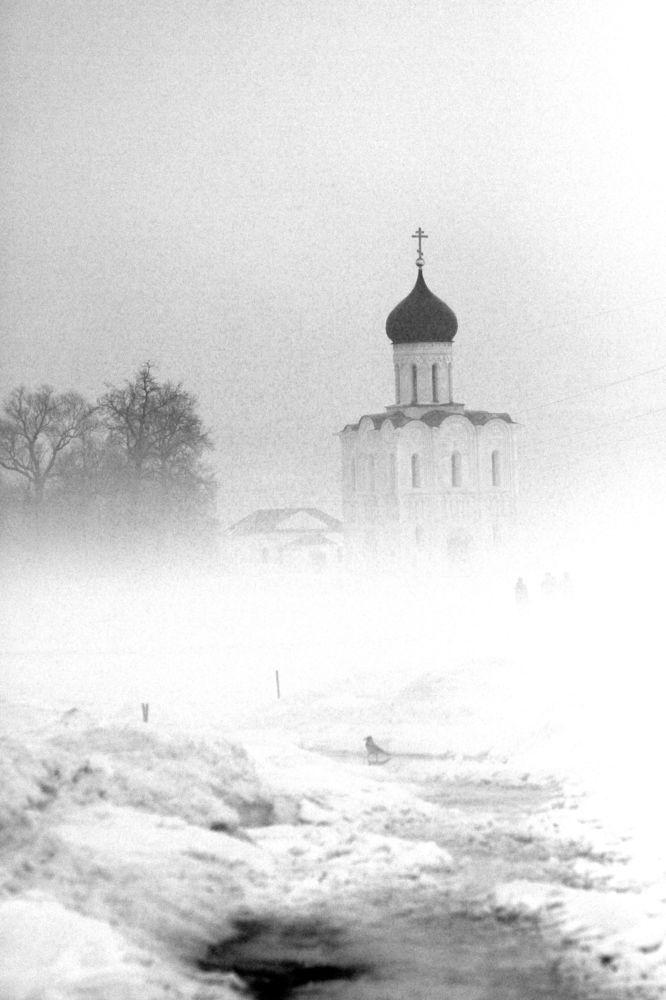 Покрова на Нерли.Туман