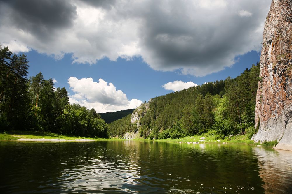 По реке Белой, Башкирия.