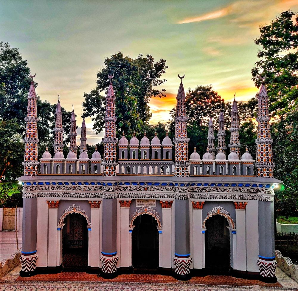 A beautiful Sunset at the Mosque