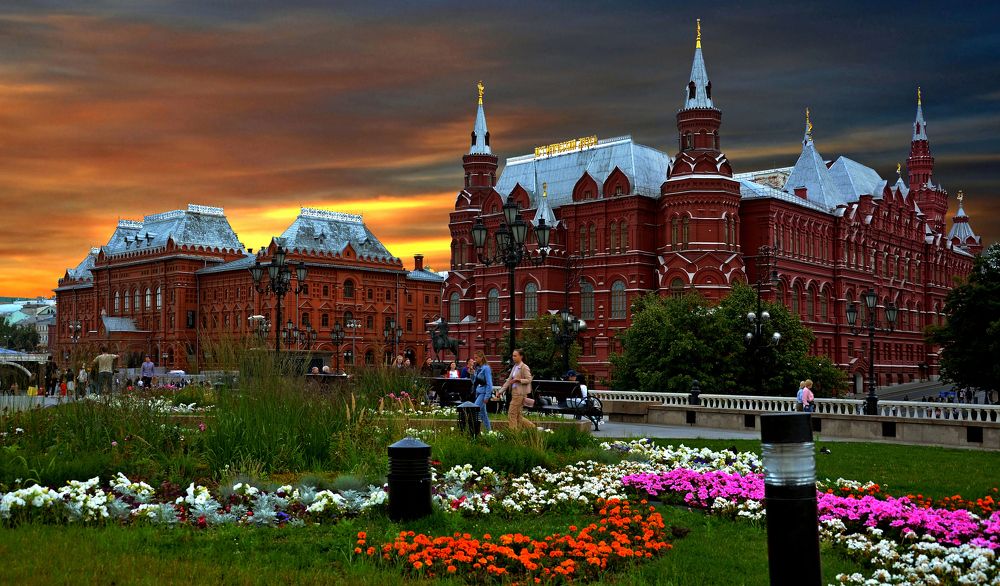 Москва вечерняя.