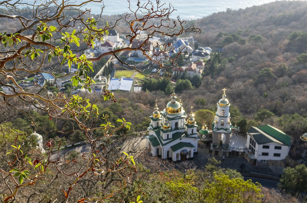 Храм Святого Архистратига Михаила (Алупка)