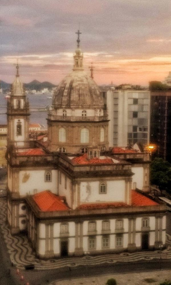 Photograph by Elvis Souza