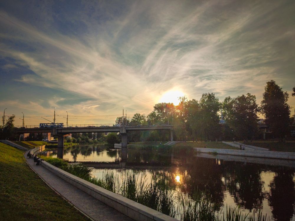 Теплый закат в конце августа