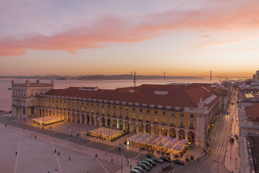 Закат над Лиссабоном.