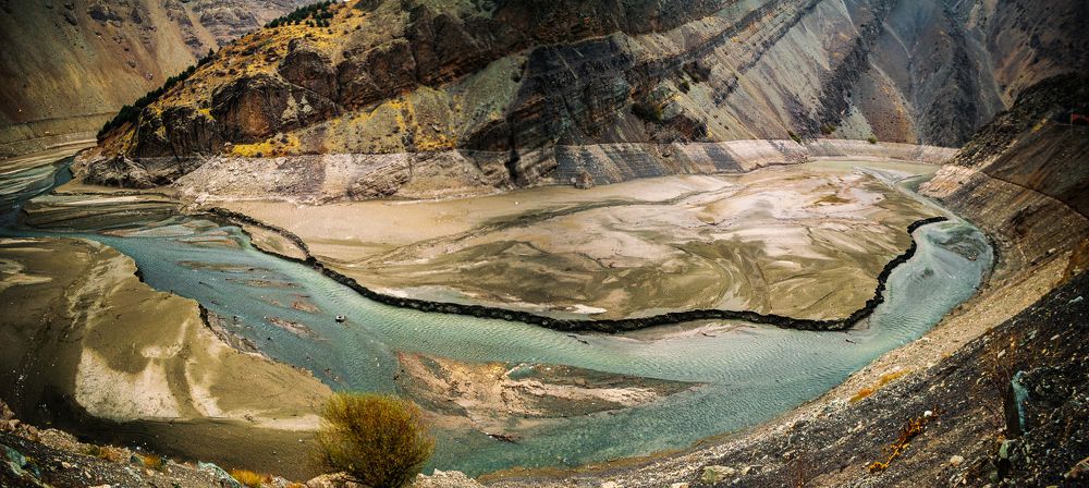 KILL      River murder