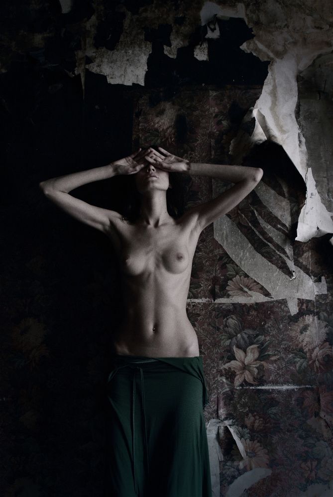 noise inside of the moon