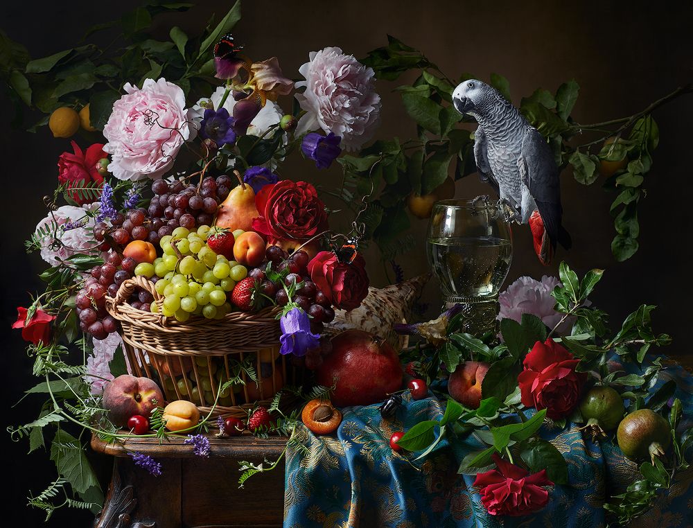 Натюрморт с попугаем Тварюшей