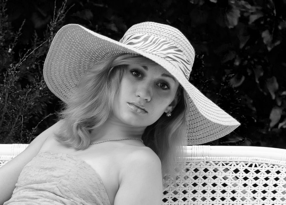 С хрустальной сережкой