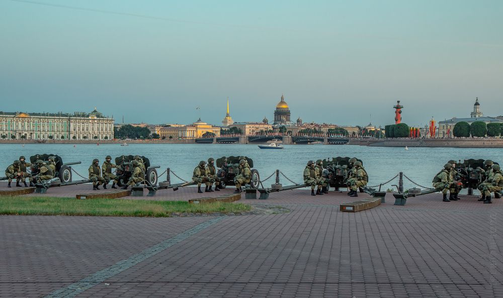 Перед салютом Победы