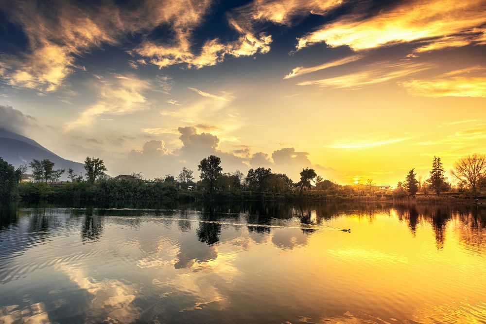 the colors of the water