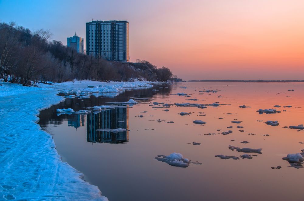 Между зимой и летом