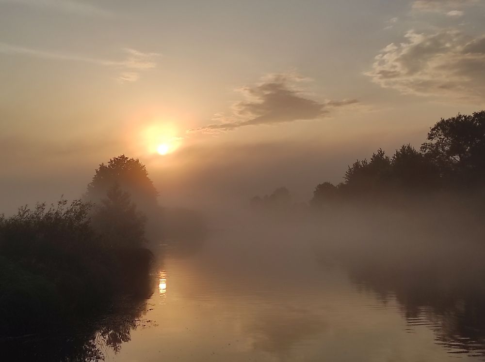 Рассвет. Туман. Западная Двина.