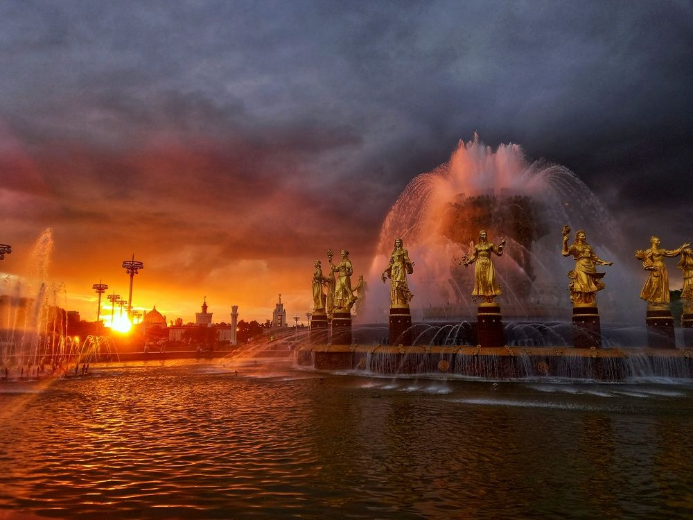 ВДНХ на закате