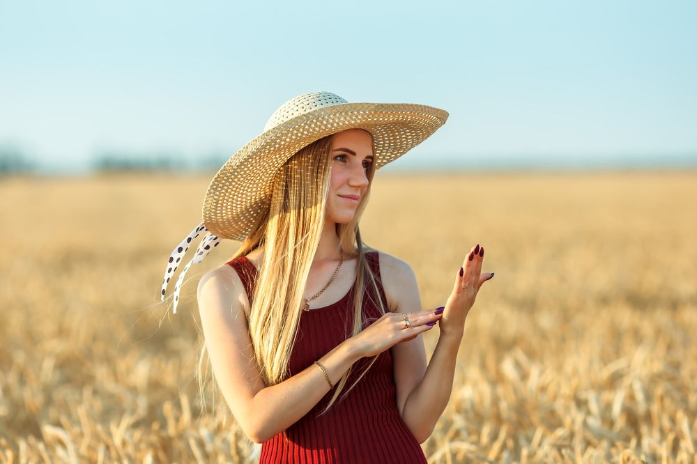 Жить... позабыв слова... по линиям руки