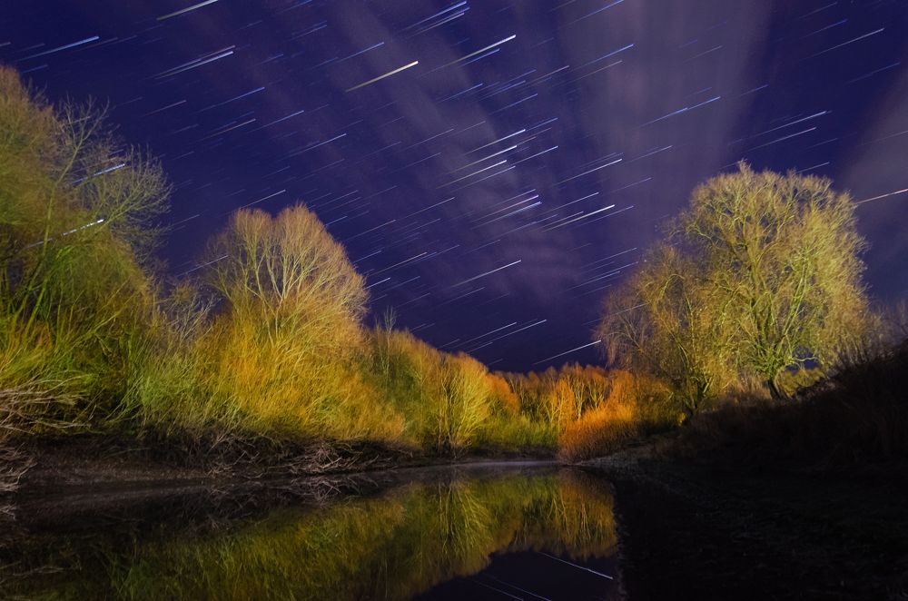 Ночью у реки