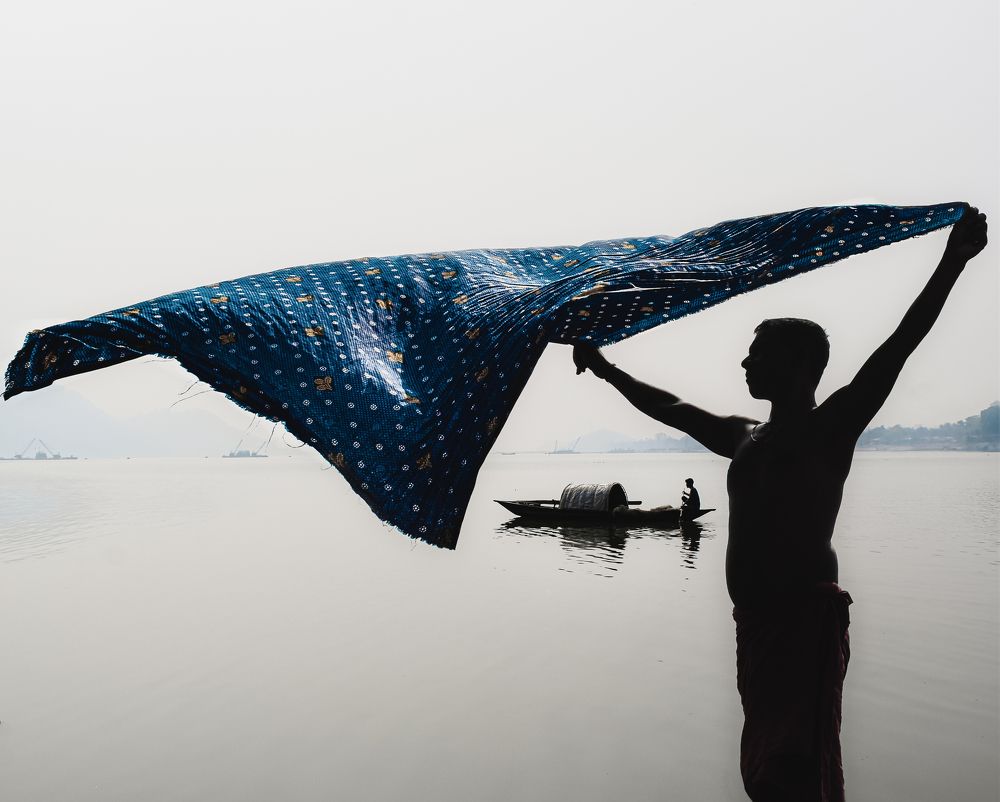 Street scene along the banks of the river Brahmaputra