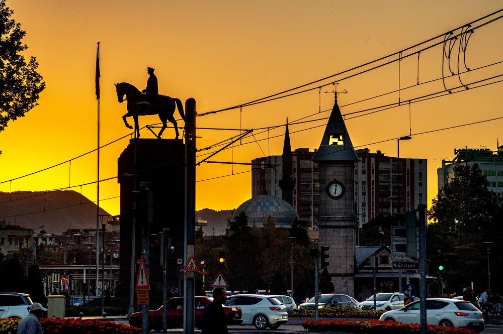 Photograph by DAMOUN POURNEMATI