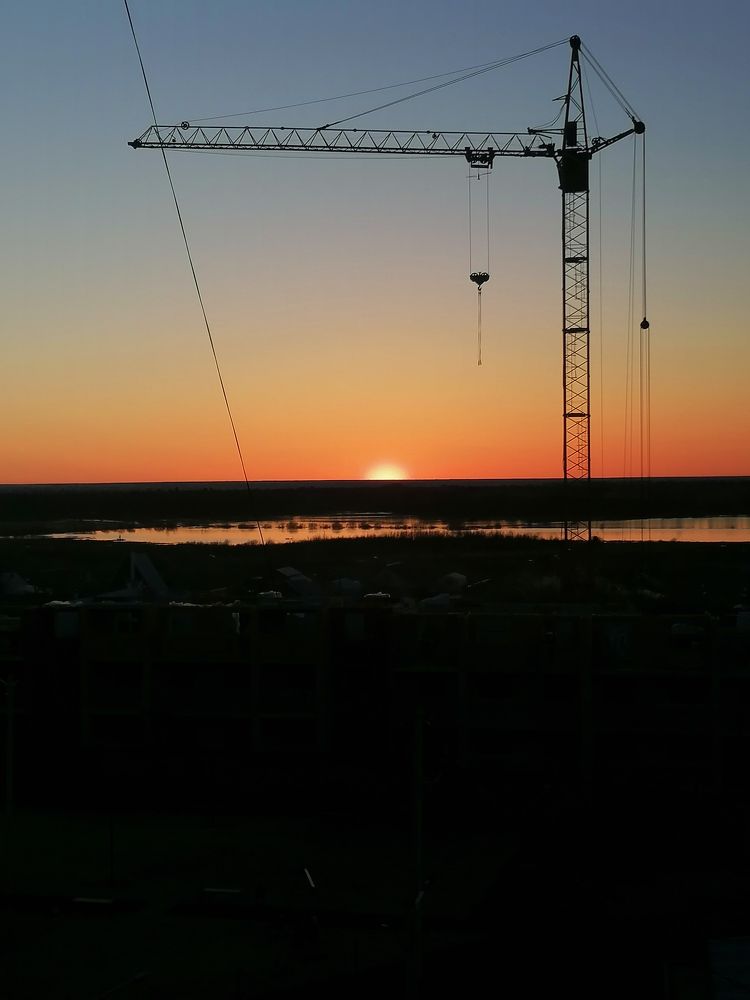 Закат. Новостройка.