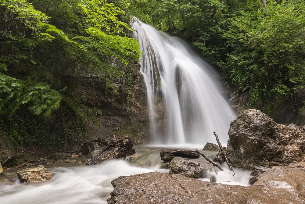Водопад Джур-Джур