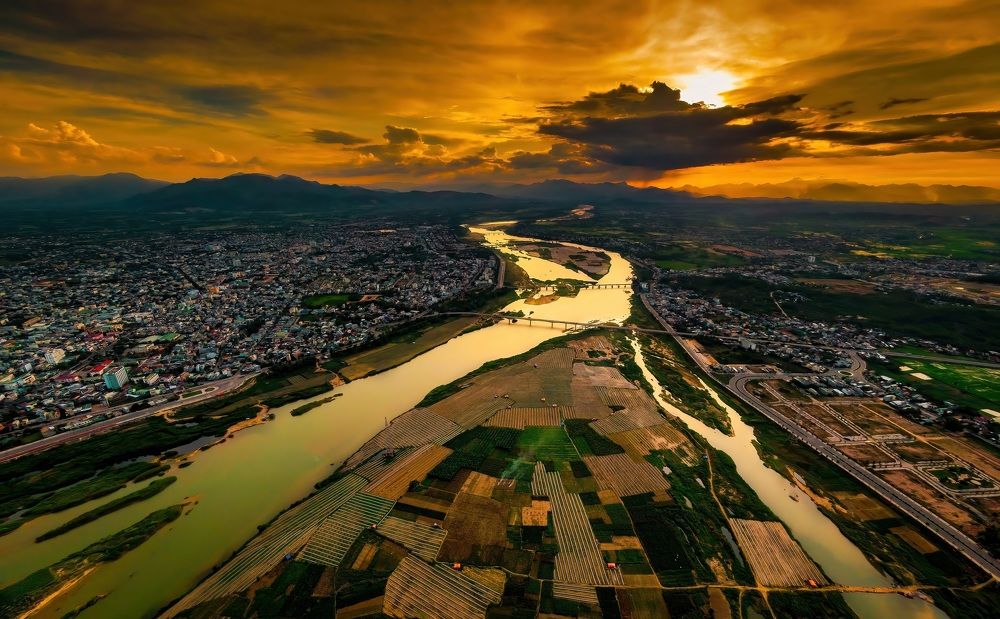 DIFFERENT SIDE OF CITY