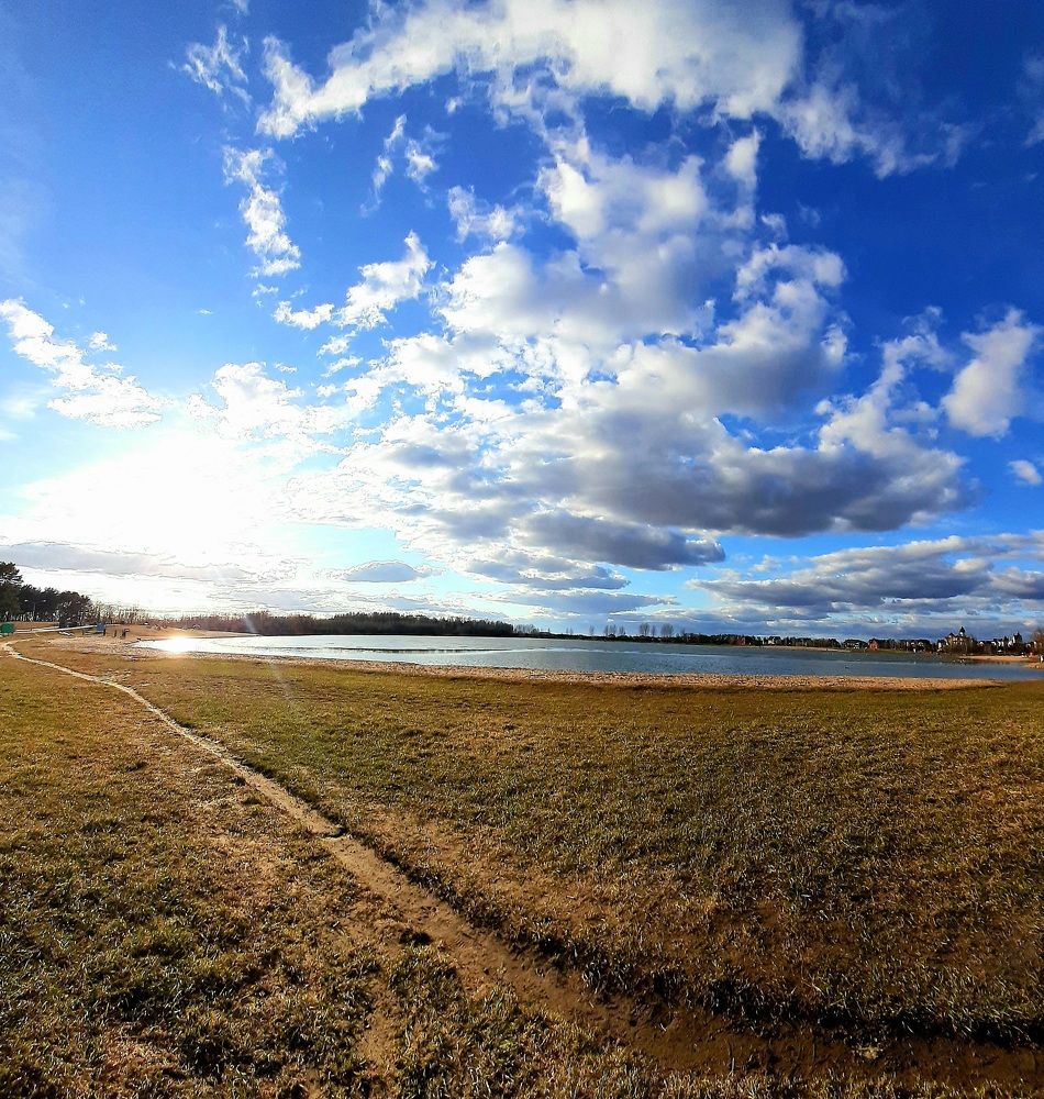 Photograph by Katsiaryna Feaktsistava